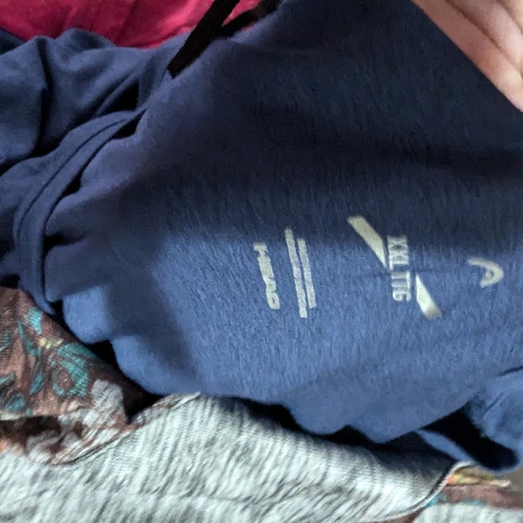 Lot of 9 tee shirts and tanks. Long and Short sleeves . XL and XXL. See pictures - Picture 3 of 8